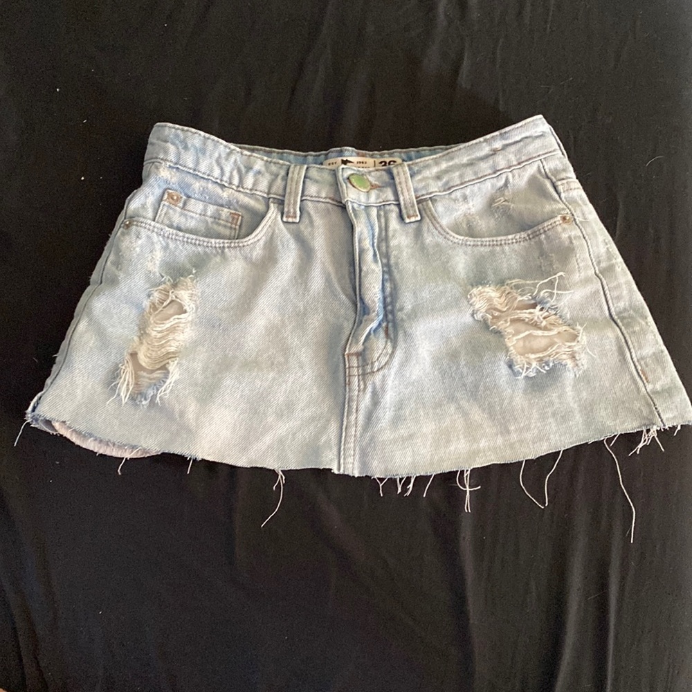 Size small mini skirt